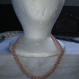 Pearl style necklace